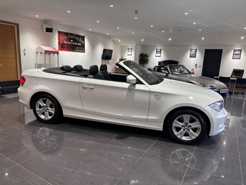 View BMW 1 SERIES 2.0 120d SE Steptronic Euro 5 2dr