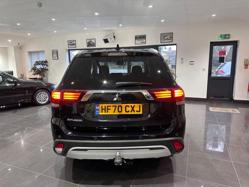 MITSUBISHI OUTLANDER