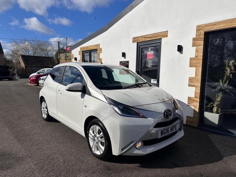 View TOYOTA AYGO 1.0 VVT-i x-pure Euro 6 5dr