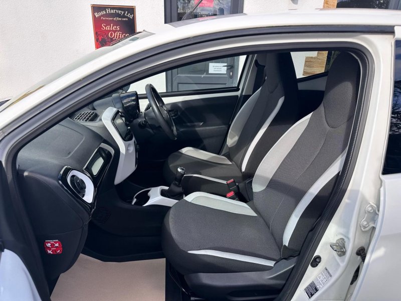 TOYOTA AYGO