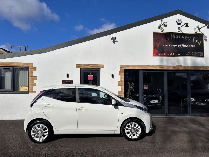 View TOYOTA AYGO 1.0 VVT-i x-pure Euro 6 5dr