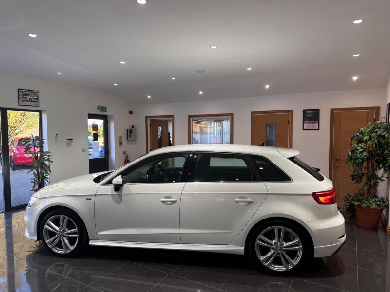 View AUDI A3 2.0 TDI 35 S line Sportback Euro 6 (s/s) 5dr