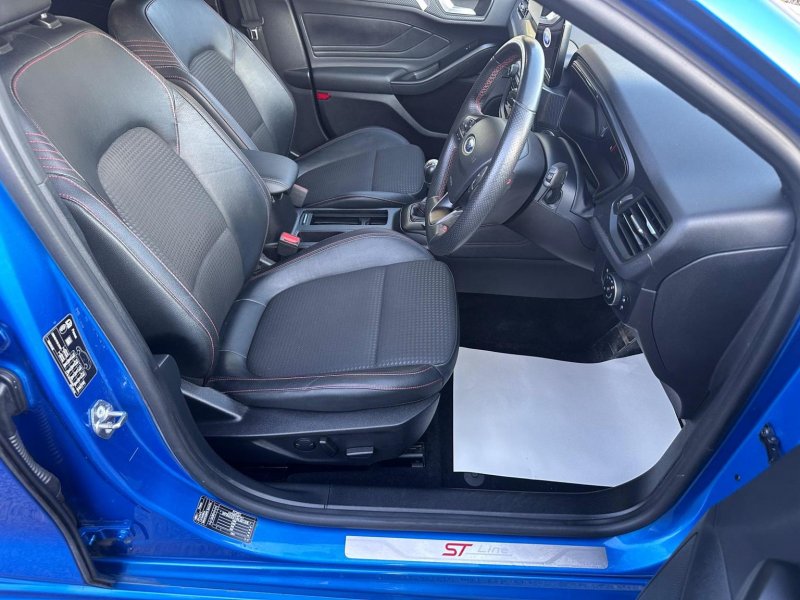 View FORD FOCUS 1.5 EcoBlue ST-Line X Euro 6 (s/s) 5dr