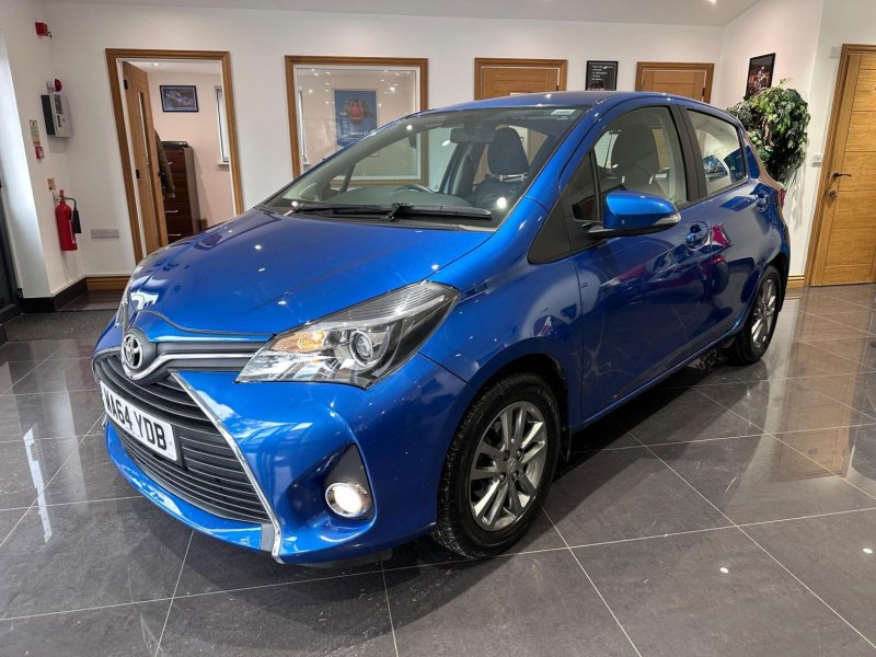 View TOYOTA YARIS 1.33 Dual VVT-i Icon Euro 5 5dr