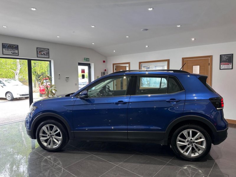 View VOLKSWAGEN T-CROSS 1.0 TSI SE Euro 6 (s/s) 5dr