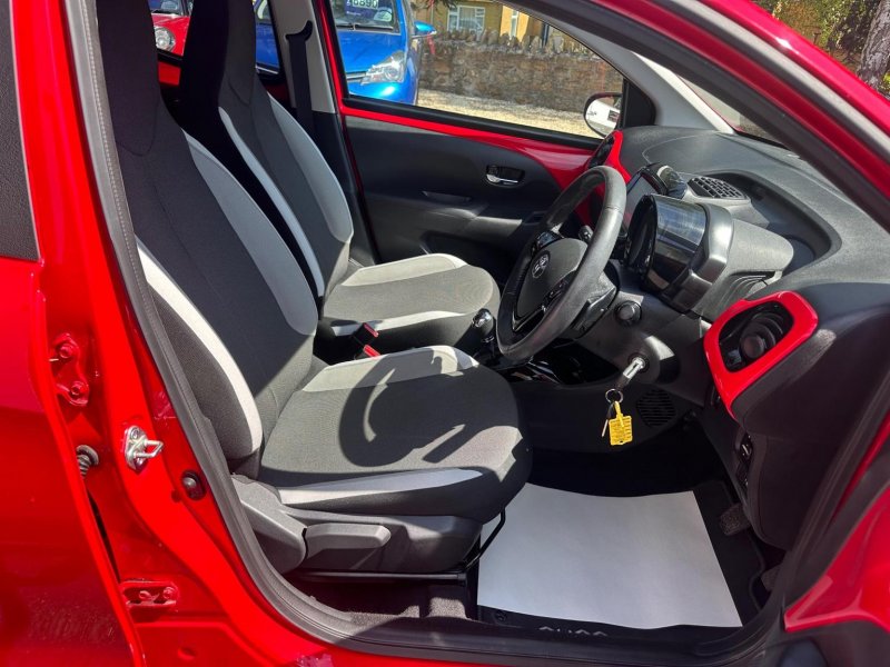 View TOYOTA AYGO 1.0 VVT-i x-style x-shift Euro 6 5dr