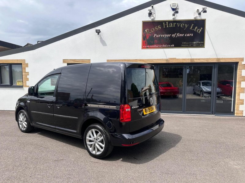 View VOLKSWAGEN CADDY 2.0 TDI C20 BlueMotion Tech Highline DSG SWB Euro 6 (s/s) 5dr