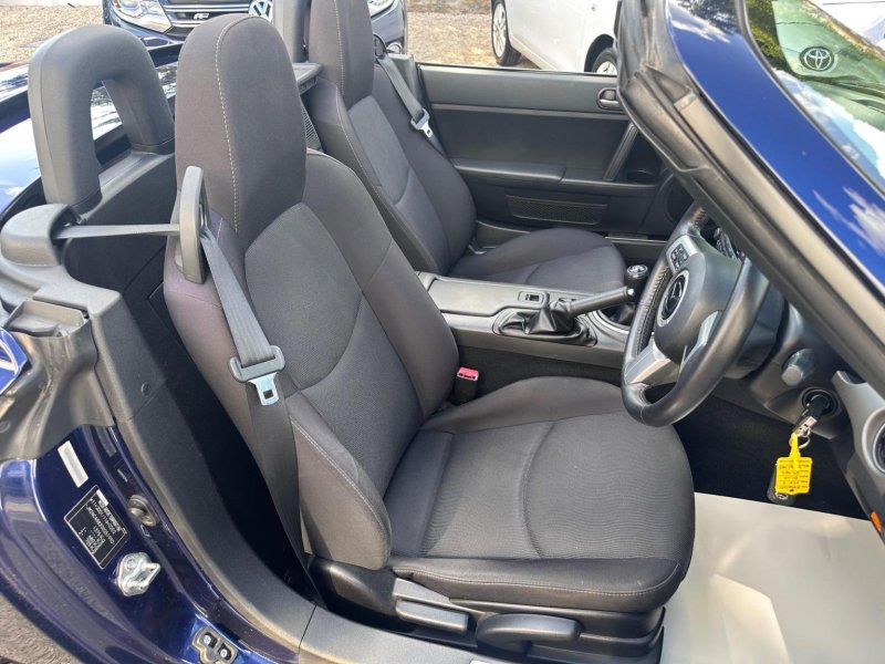 View MAZDA MX-5 1.8i SE Roadster Euro 5 2dr