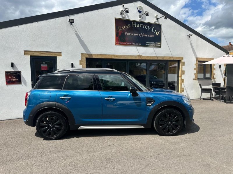 View MINI COUNTRYMAN 2.0 Cooper D Auto Euro 6 (s/s) 5dr