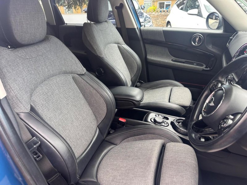 View MINI COUNTRYMAN 2.0 Cooper D Auto Euro 6 (s/s) 5dr