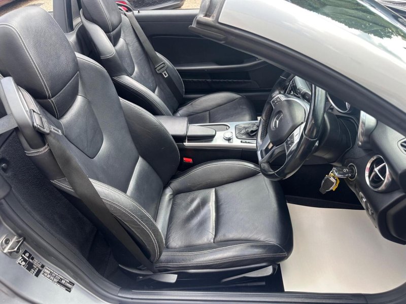 View MERCEDES-BENZ SLK 2.1 SLK250 CDI AMG Sport G-Tronic+ Euro 5 (s/s) 2dr