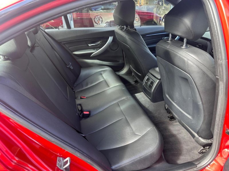 View BMW 3 SERIES 3.0 335d M Sport Auto xDrive Euro 6 (s/s) 4dr